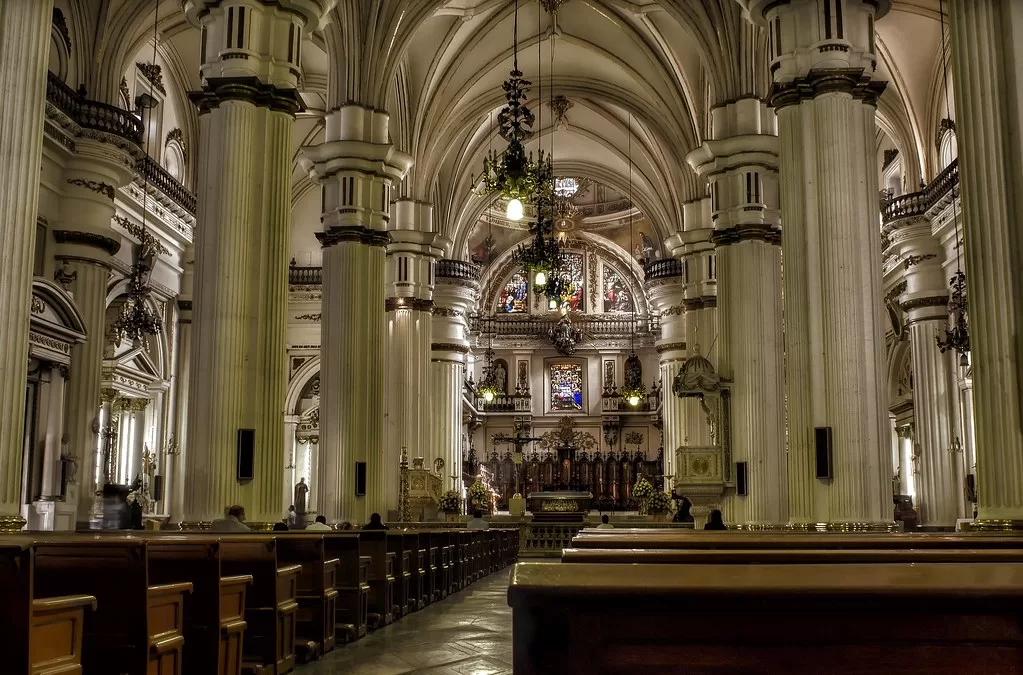 The inside of the Guadalajara Cathedral