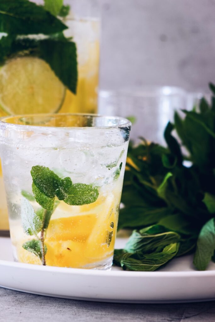 lemon tea glass Mojito 